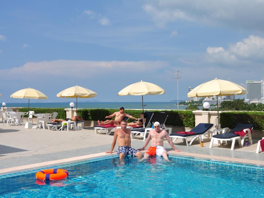 Flipper Lodge Hotel - Sha Extra Plus Pattaya Dış mekan fotoğraf