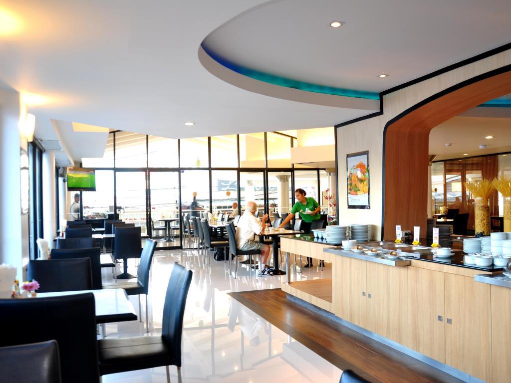 Flipper Lodge Hotel - Sha Extra Plus Pattaya Dış mekan fotoğraf