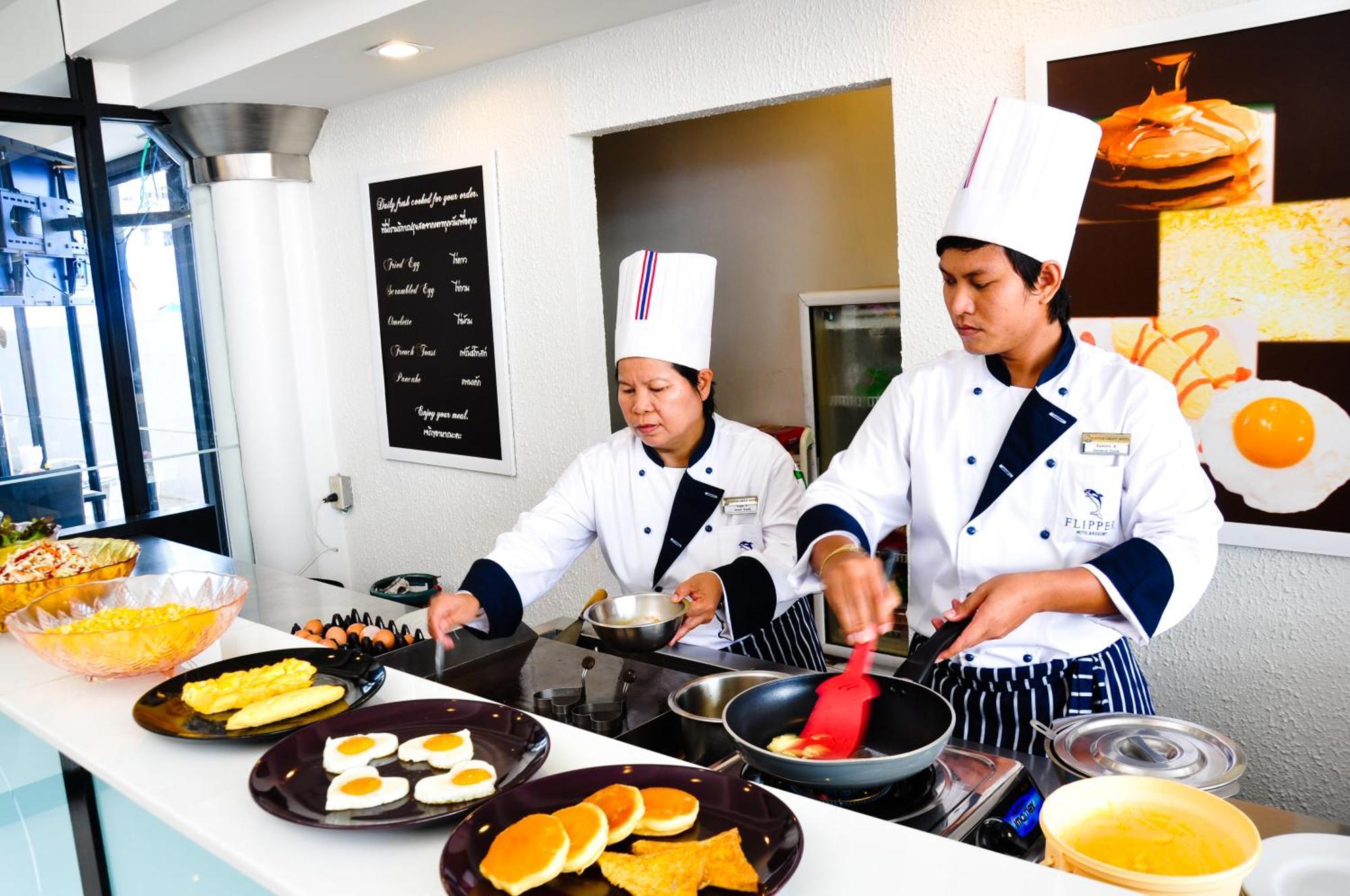 Flipper Lodge Hotel - Sha Extra Plus Pattaya Dış mekan fotoğraf