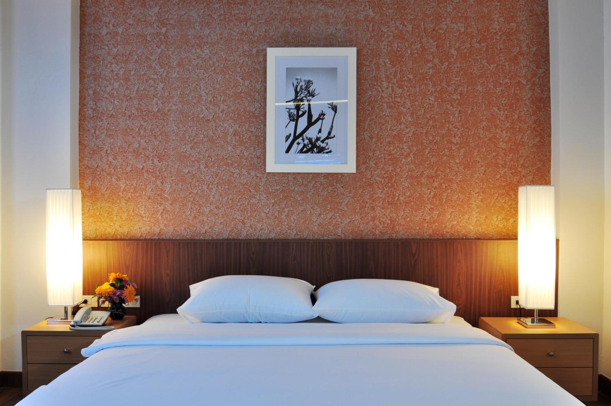 Flipper Lodge Hotel - Sha Extra Plus Pattaya Dış mekan fotoğraf