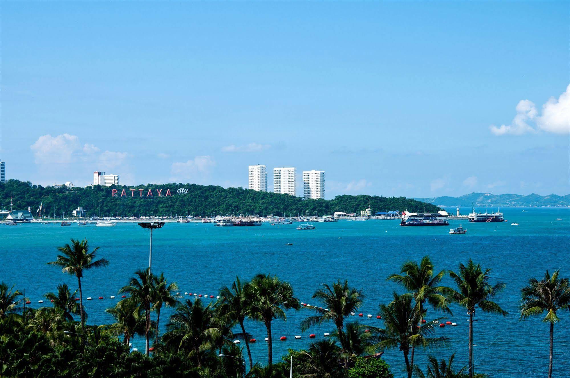 Flipper Lodge Hotel - Sha Extra Plus Pattaya Dış mekan fotoğraf