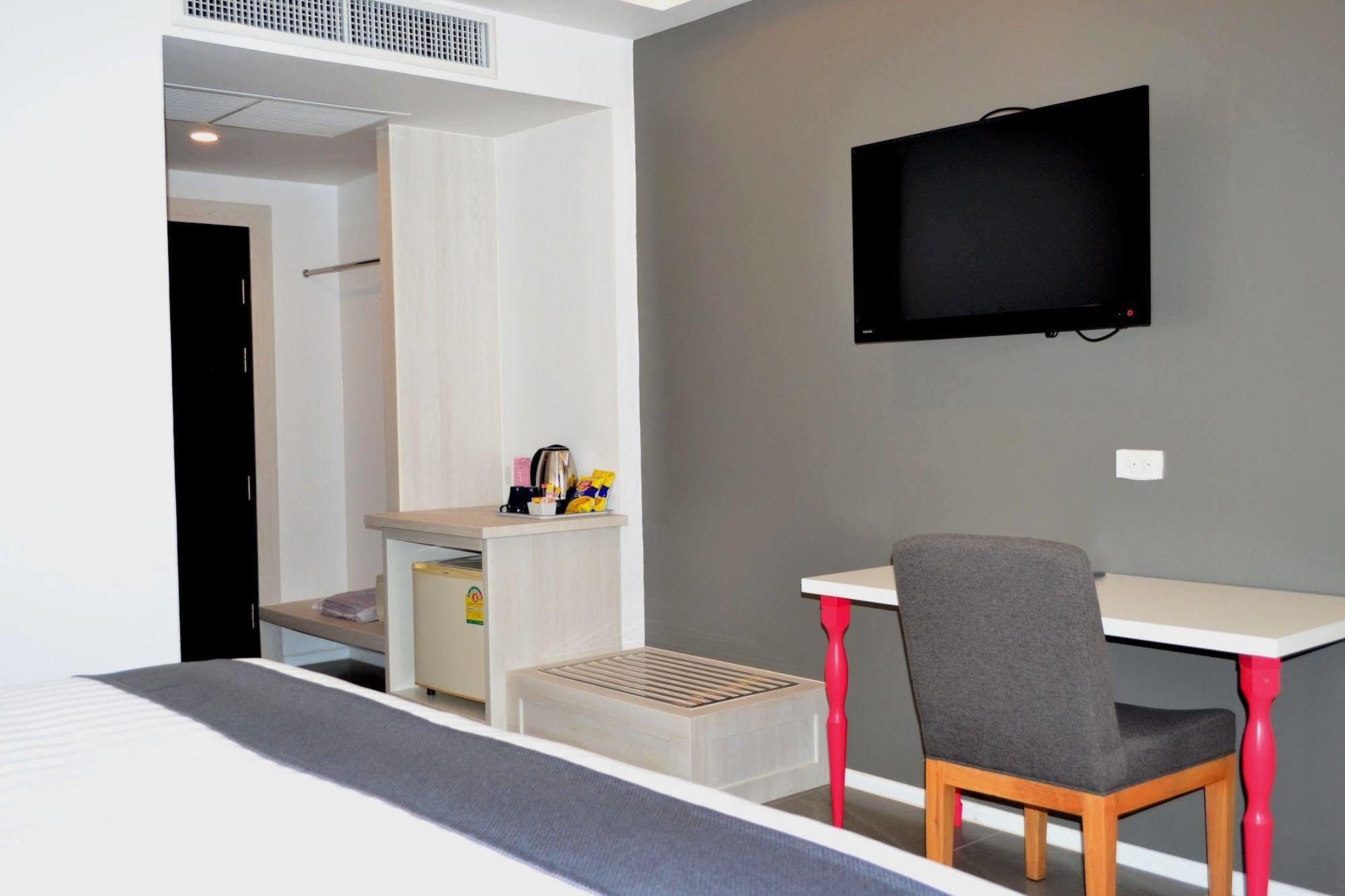 Flipper Lodge Hotel - Sha Extra Plus Pattaya Dış mekan fotoğraf