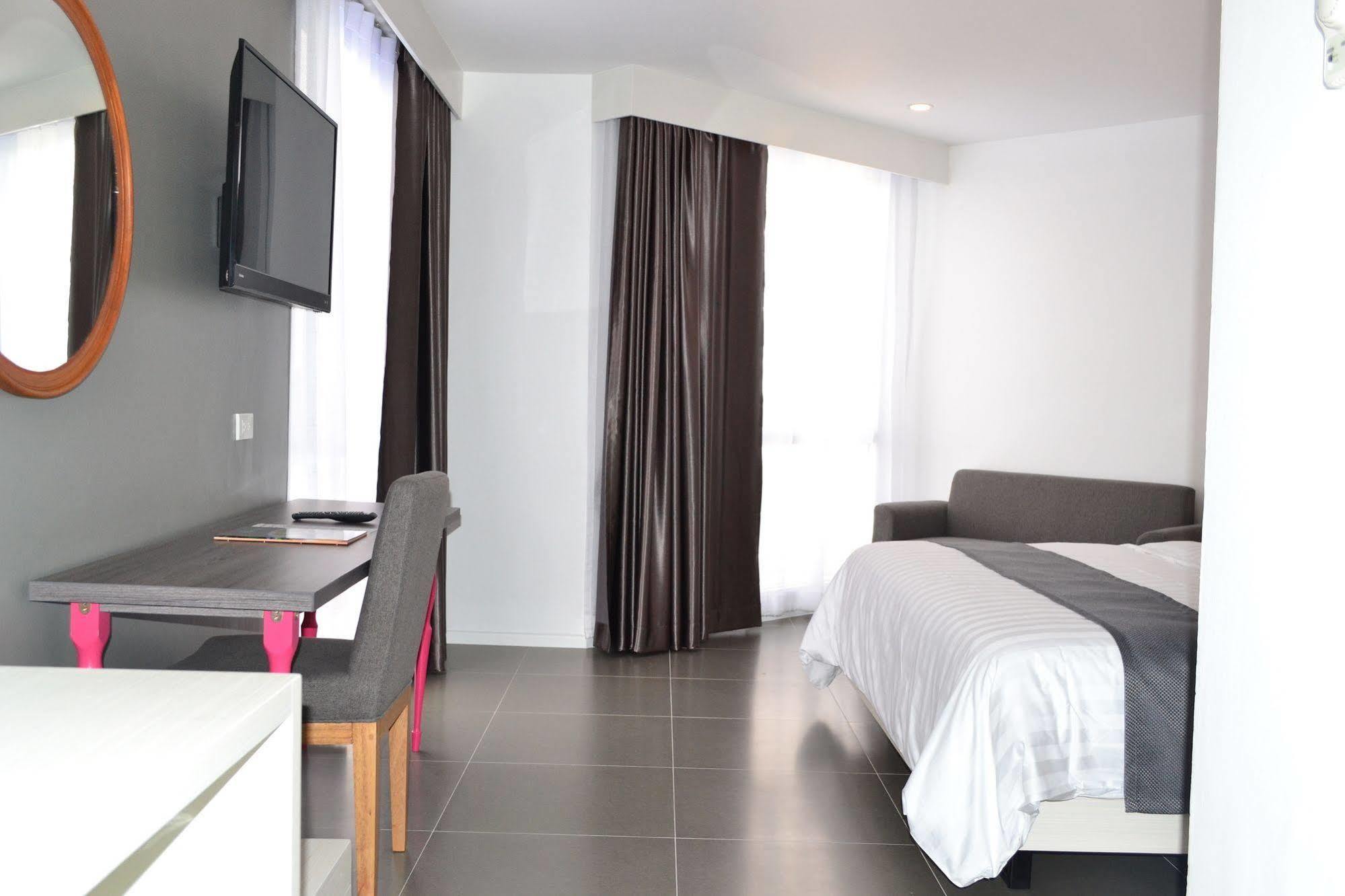 Flipper Lodge Hotel - Sha Extra Plus Pattaya Dış mekan fotoğraf