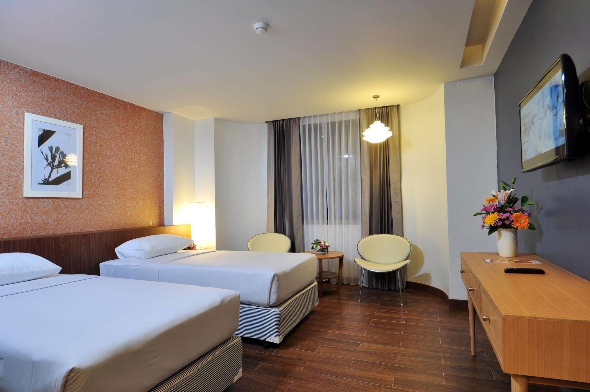 Flipper Lodge Hotel - Sha Extra Plus Pattaya Dış mekan fotoğraf