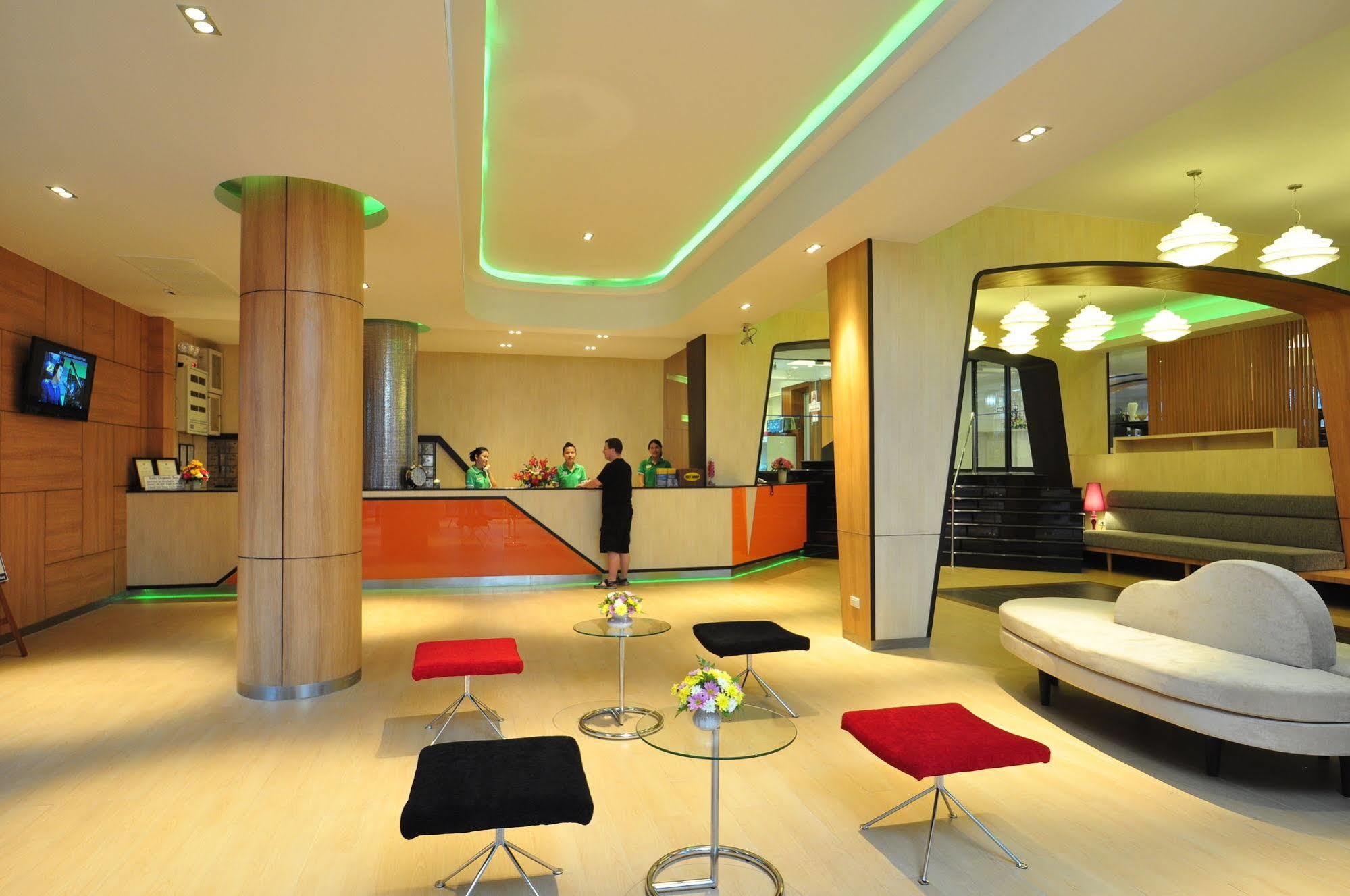 Flipper Lodge Hotel - Sha Extra Plus Pattaya Dış mekan fotoğraf